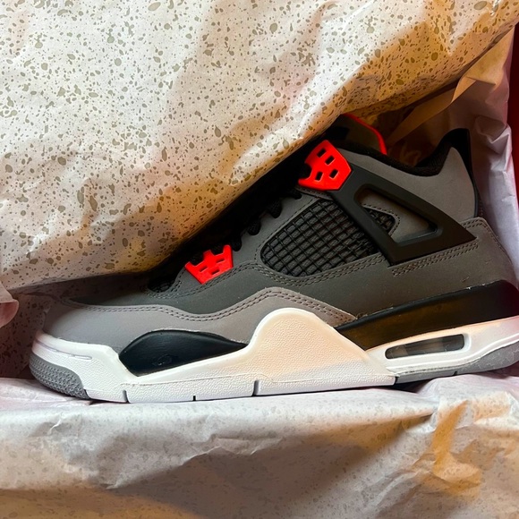 Nike Air Jordan Retro “Infrared” GS (Price Negotiable)